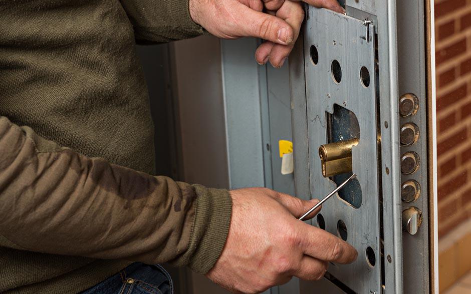 ouvrir une serrure de porte sans clé Montigny-le-Bretonneux