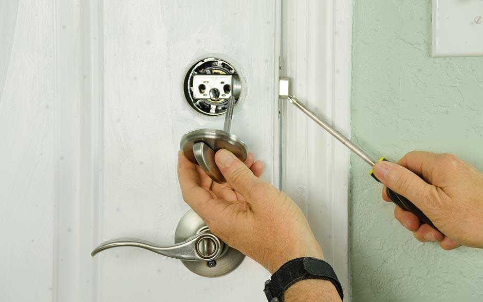 travail de qualité serrure porte blindée Salon-de-Provence